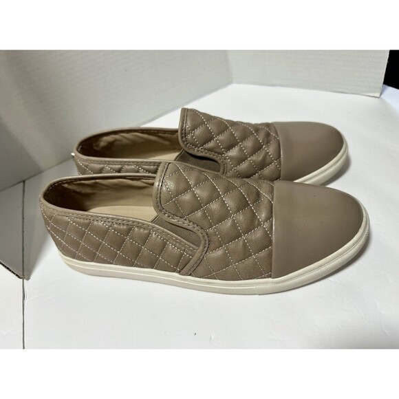 Steve Madden Women's Zaander Quilted Slip-On Sneakers Size 12 - Picture 2 of 9